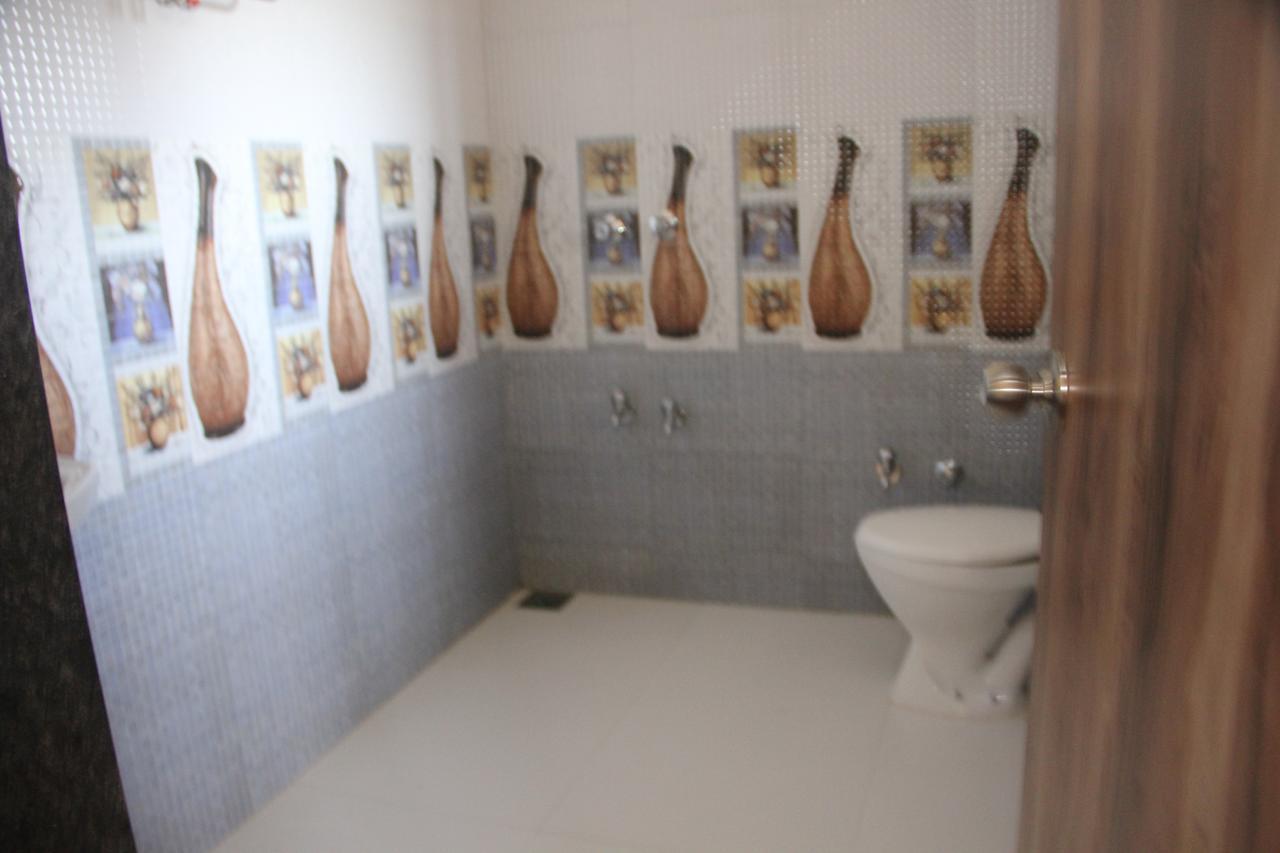 Dev Motel And Banquet Nadiād Εξωτερικό φωτογραφία