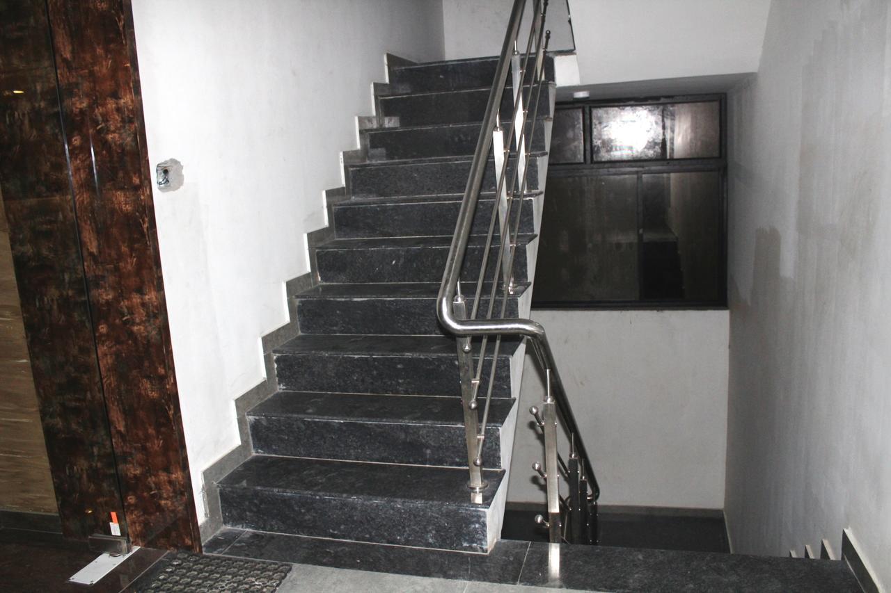 Dev Motel And Banquet Nadiād Εξωτερικό φωτογραφία