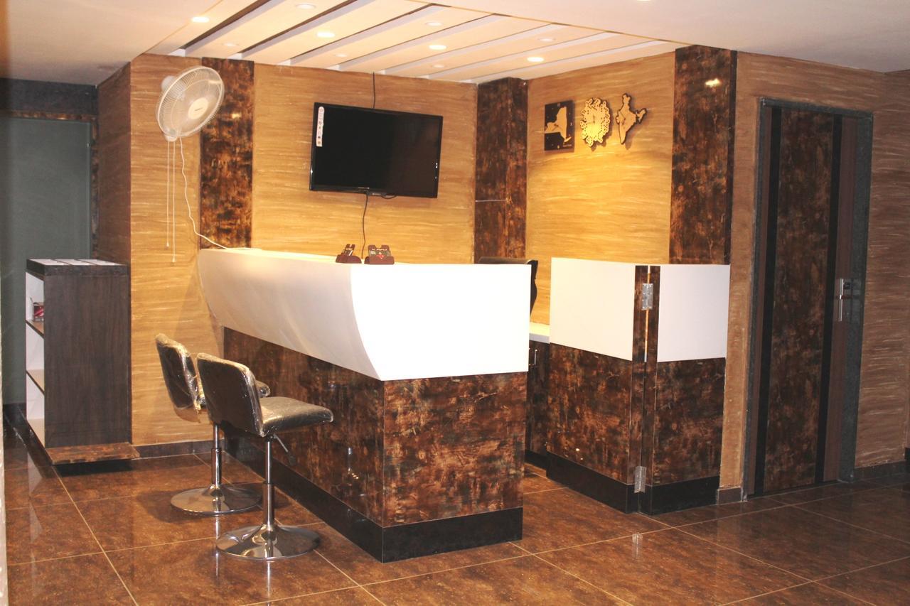 Dev Motel And Banquet Nadiād Εξωτερικό φωτογραφία