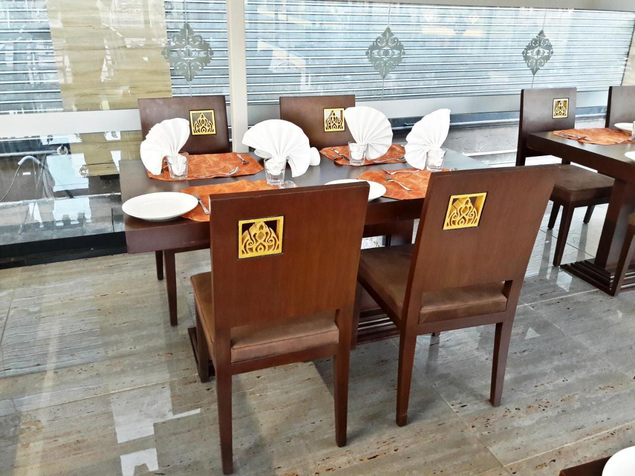 Dev Motel And Banquet Nadiād Εξωτερικό φωτογραφία