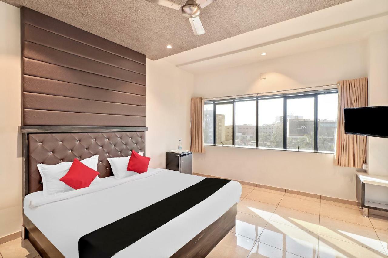 Dev Motel And Banquet Nadiād Εξωτερικό φωτογραφία